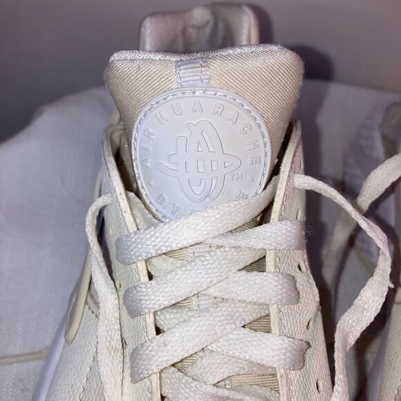 Nike Triple Snow White Huarache Sneakers 8.5 - Picture 7 of 15